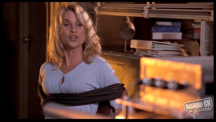 Nicollette Sheridan un ninja en beverly hills Nicollette Sheridan un ninja en beverly hills